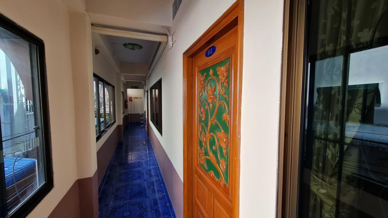 Vech Guesthouse Patong Экстерьер фото